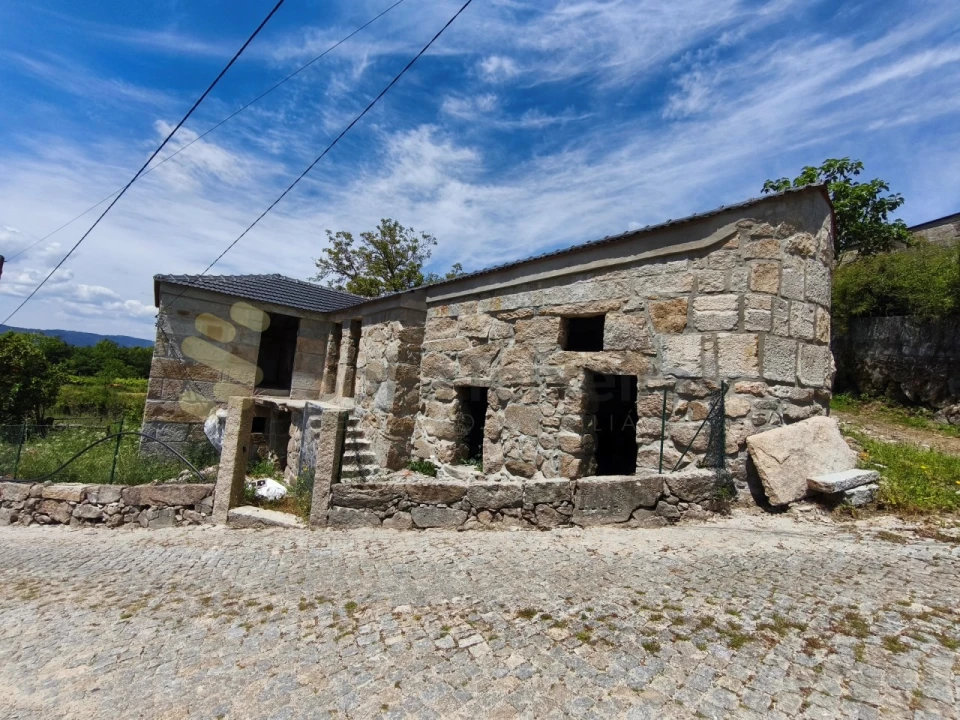 Quinta T3 para Venda em Vila Boa do Bispo Foto 1