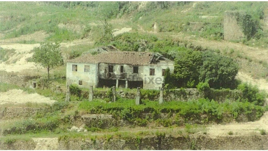 Quinta T5 para Venda em Penhalonga e Paços de Gaiolo Foto 2