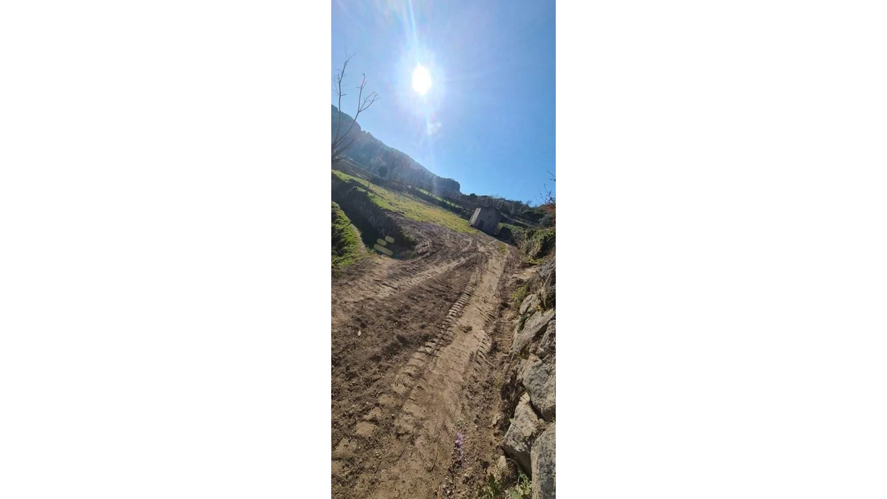 Terreno para Venda em Paredes de Viadores e Manhuncelos Foto 10