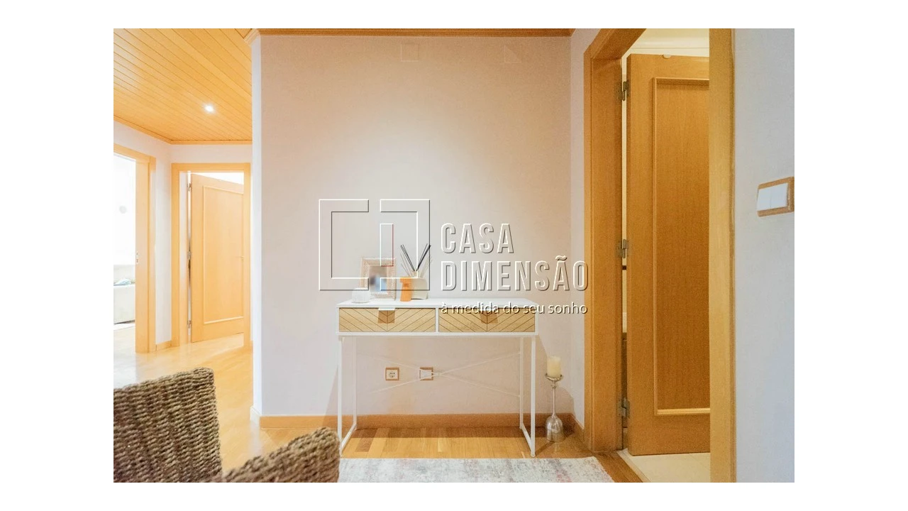 Apartamento T2 para Venda em Venteira Foto 3