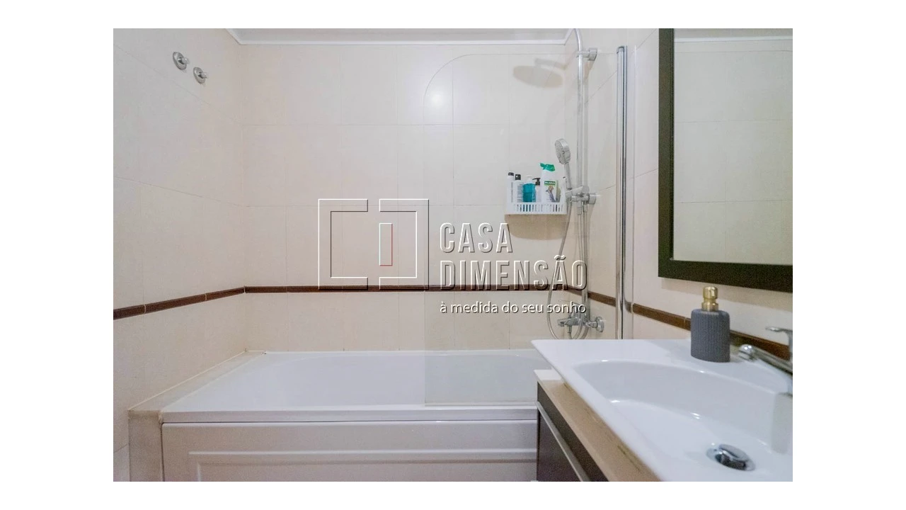 Apartamento T2 para Venda em Venteira Foto 42