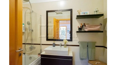Apartamento T2 para Venda em Venteira