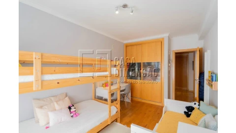 Apartamento T2 para Venda em Venteira