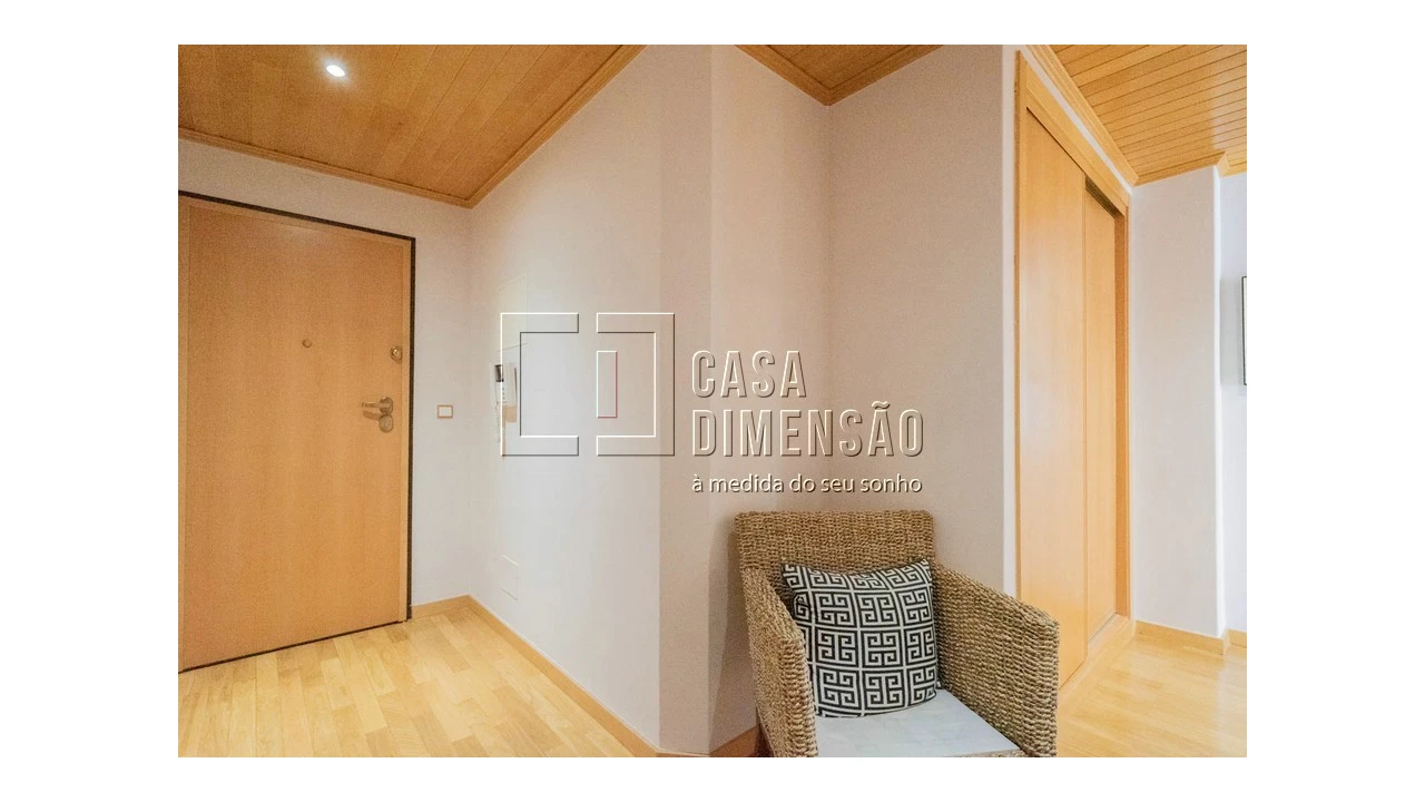 Apartamento T2 para Venda em Carnaxide e Queijas Foto 6
