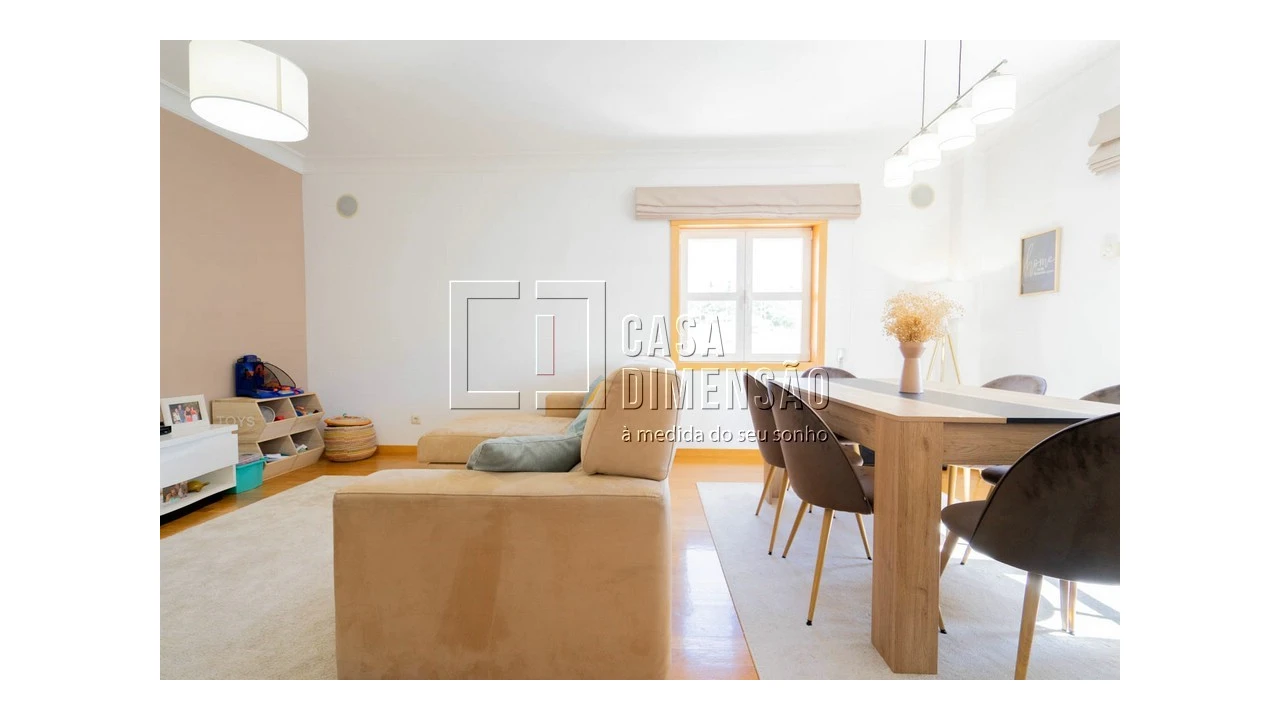 Apartamento T2 para Venda em Carnaxide e Queijas Foto 12