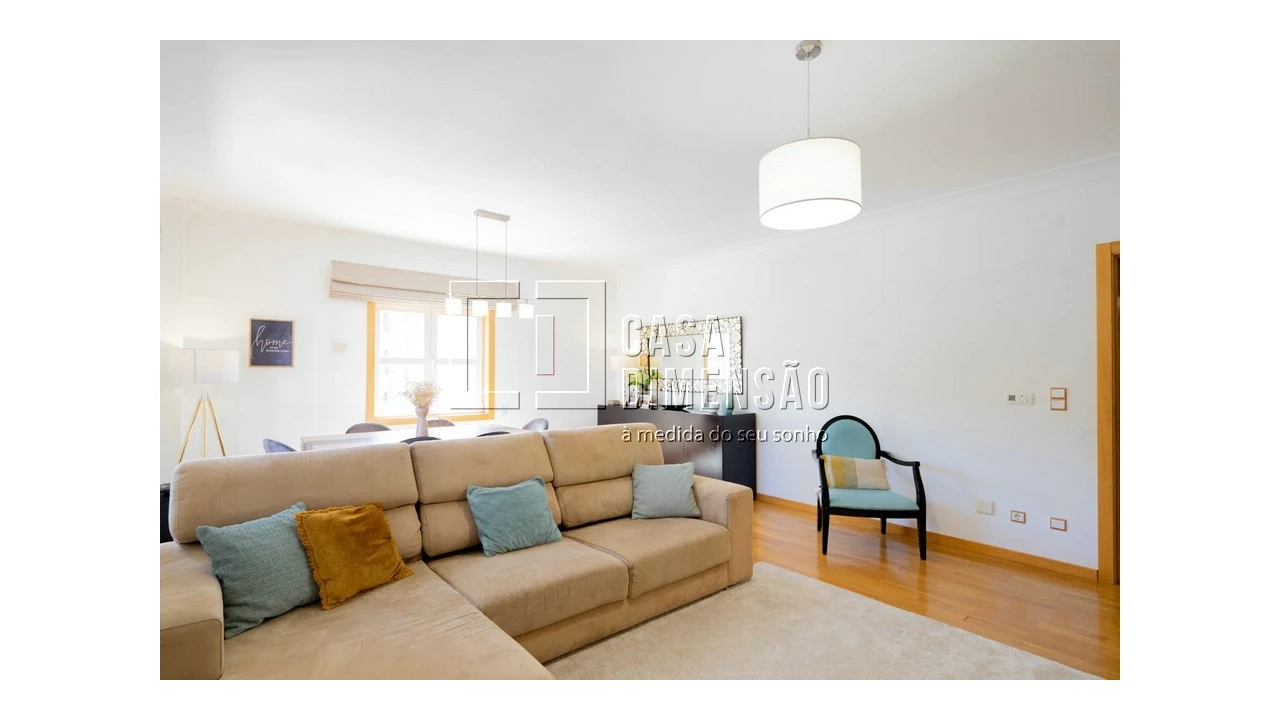 Apartamento T2 para Venda em Carnaxide e Queijas Foto 25