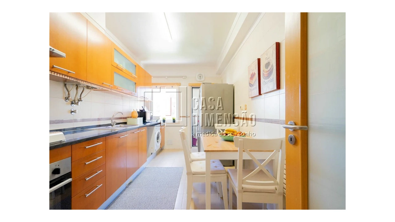 Apartamento T2 para Venda em Carnaxide e Queijas Foto 31