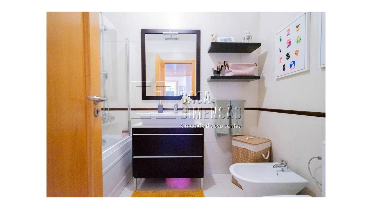 Apartamento T2 para Venda em Carnaxide e Queijas Foto 39