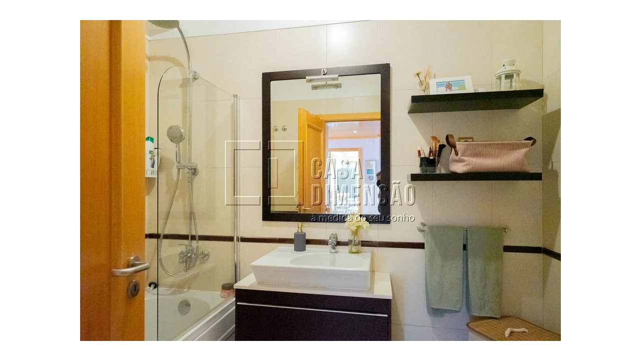 Apartamento T2 para Venda em Carnaxide e Queijas Foto 41