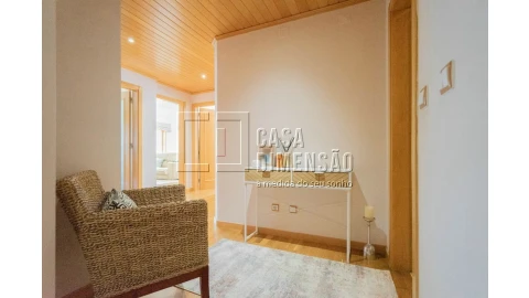 Apartamento T2 para Venda em Carnaxide e Queijas