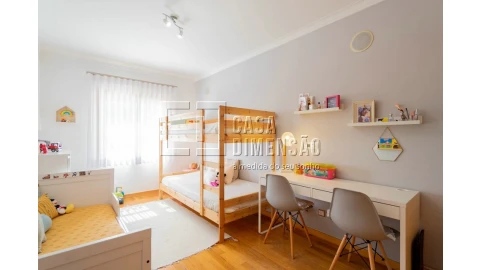 Apartamento T2 para Venda em Carnaxide e Queijas