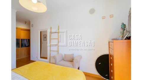 Apartamento T2 para Venda em Carnaxide e Queijas