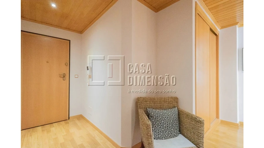 Apartamento T2 para Venda em Carnaxide e Queijas Foto 6