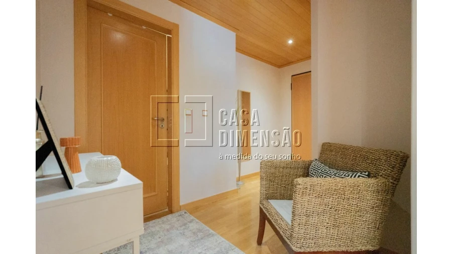 Apartamento T2 para Venda em Carnaxide e Queijas Foto 7
