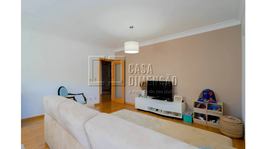 Apartamento T2 para Venda em Carnaxide e Queijas Foto 22