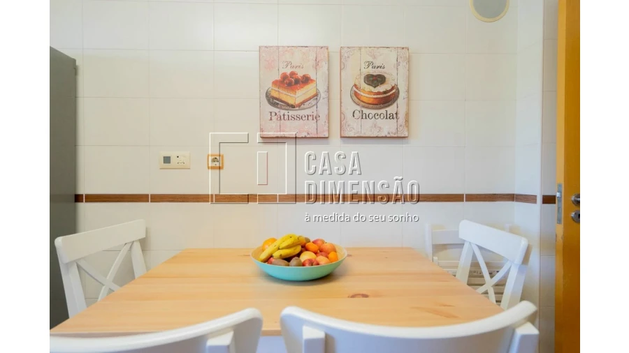 Apartamento T2 para Venda em Carnaxide e Queijas Foto 33