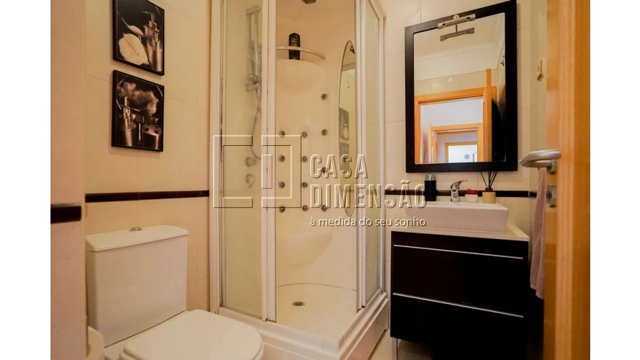 Apartamento T2 para Venda em Carnaxide e Queijas Foto 66