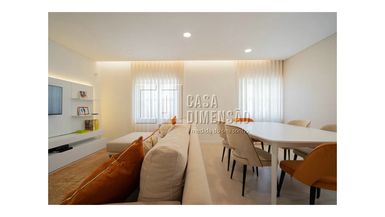Apartamento T2 para Venda em Carnaxide e Queijas Foto 11