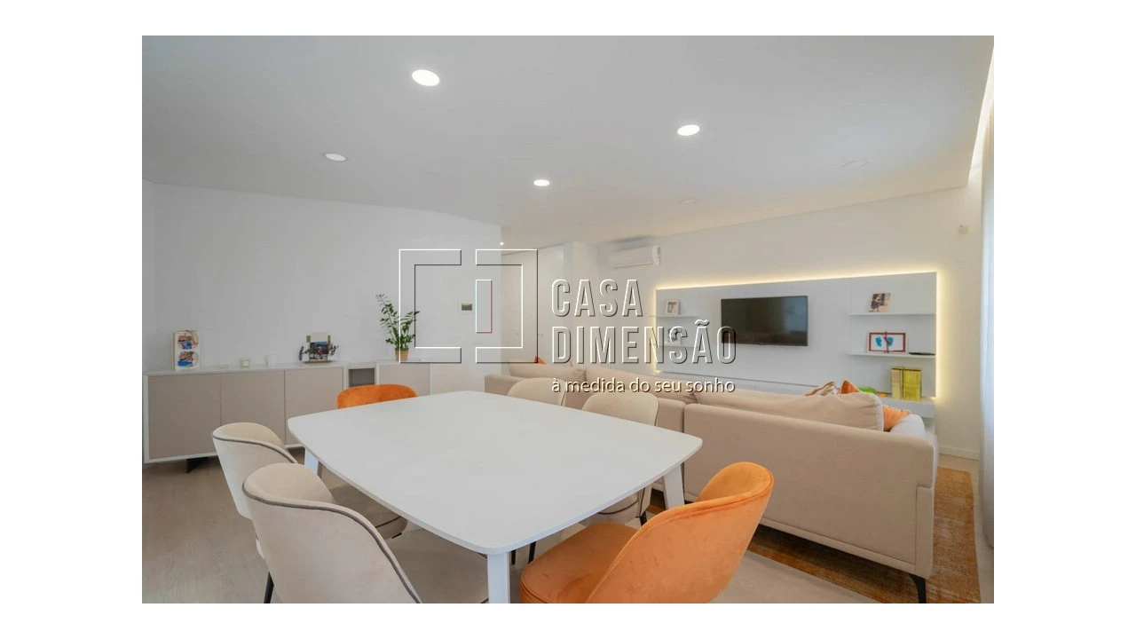 Apartamento T2 para Venda em Carnaxide e Queijas Foto 25