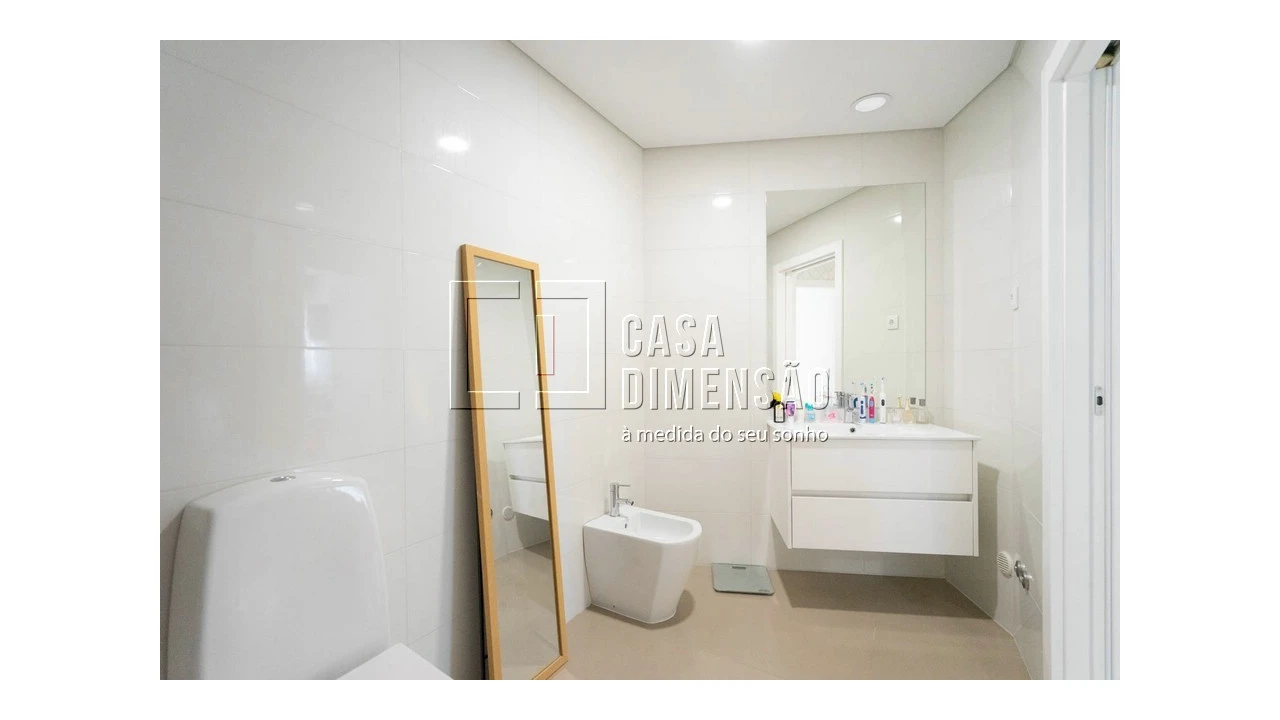 Apartamento T2 para Venda em Carnaxide e Queijas Foto 47