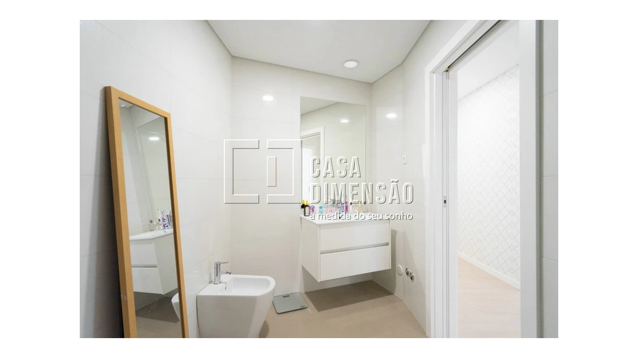Apartamento T2 para Venda em Carnaxide e Queijas Foto 48