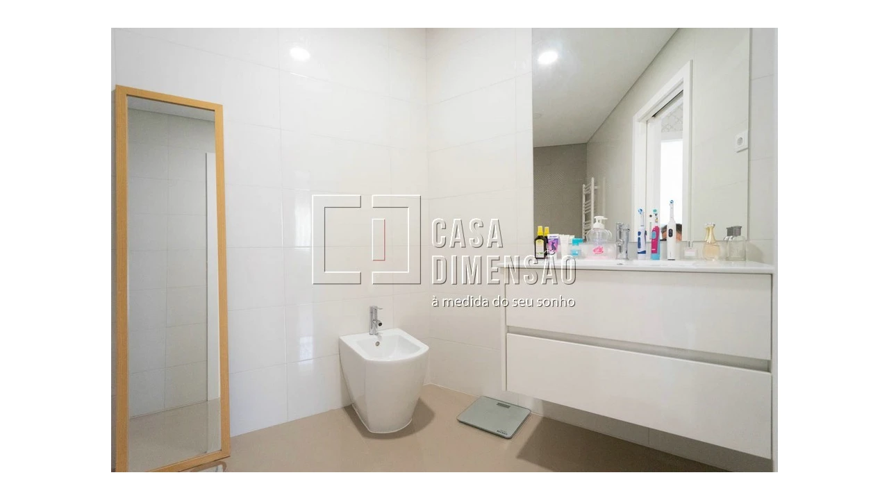 Apartamento T2 para Venda em Carnaxide e Queijas Foto 49