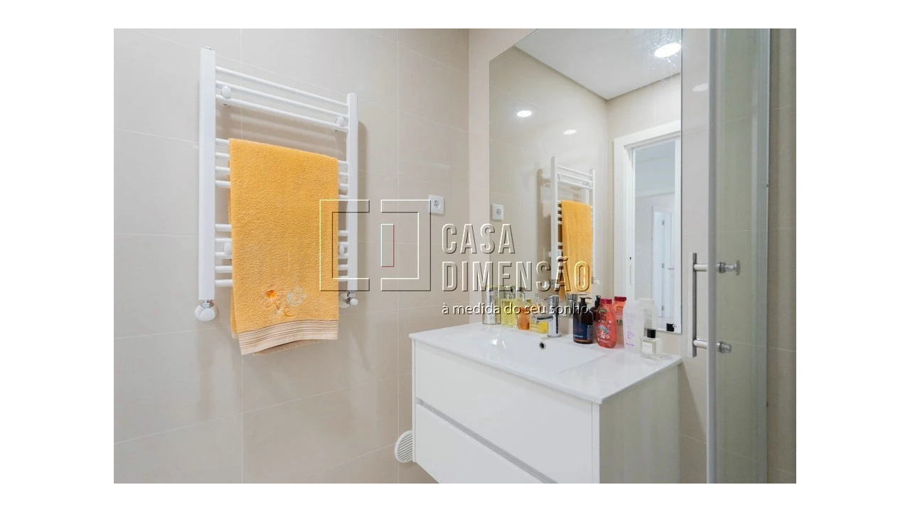 Apartamento T2 para Venda em Carnaxide e Queijas Foto 70