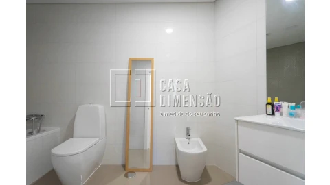 Apartamento T2 para Venda em Carnaxide e Queijas