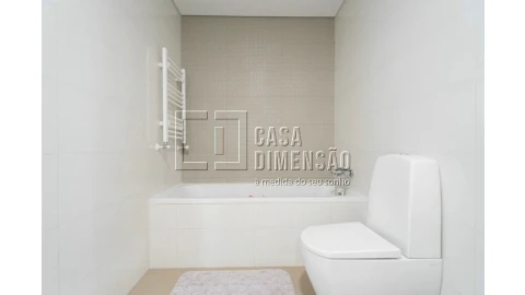 Apartamento T2 para Venda em Carnaxide e Queijas