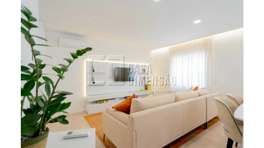 Apartamento T2 para Venda em Carnaxide e Queijas Foto 8