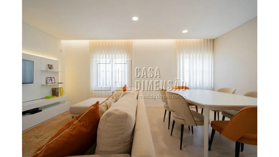 Apartamento T2 para Venda em Carnaxide e Queijas Foto 11