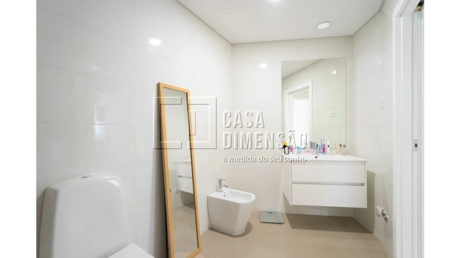 Apartamento T2 para Venda em Carnaxide e Queijas Foto 47