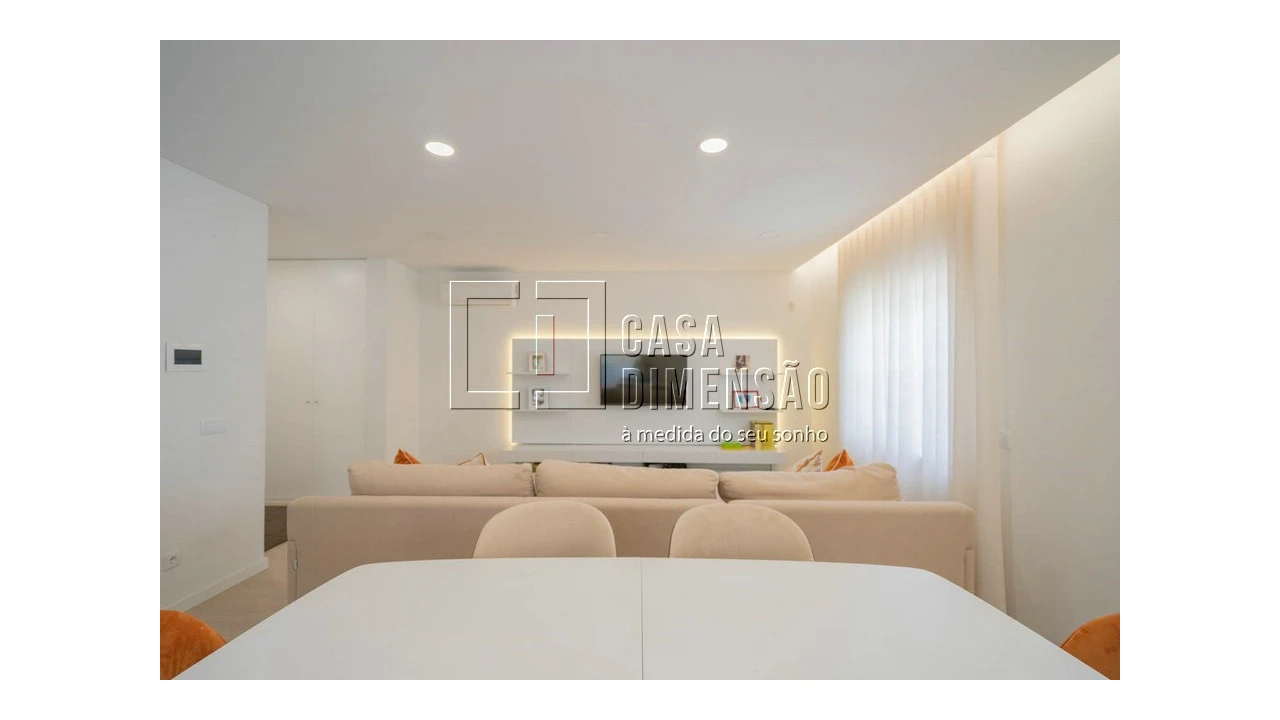 Apartamento T2 para Venda em Venteira Foto 24