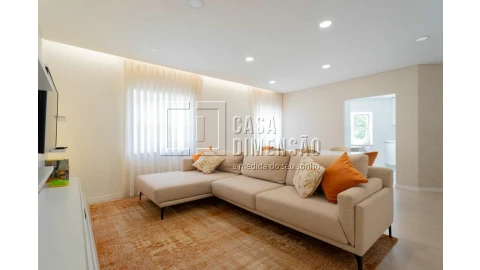 Apartamento T2 para Venda em Venteira