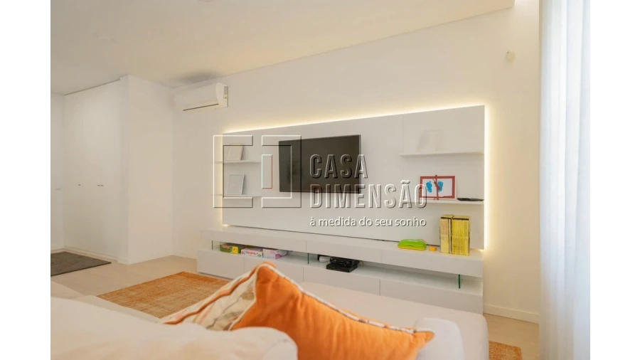Apartamento T2 para Venda em Venteira Foto 14