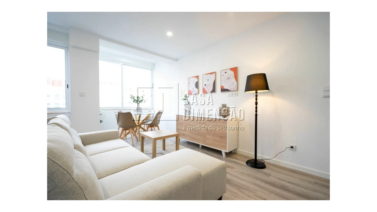 Apartamento T2 para Venda em Benfica Foto 4
