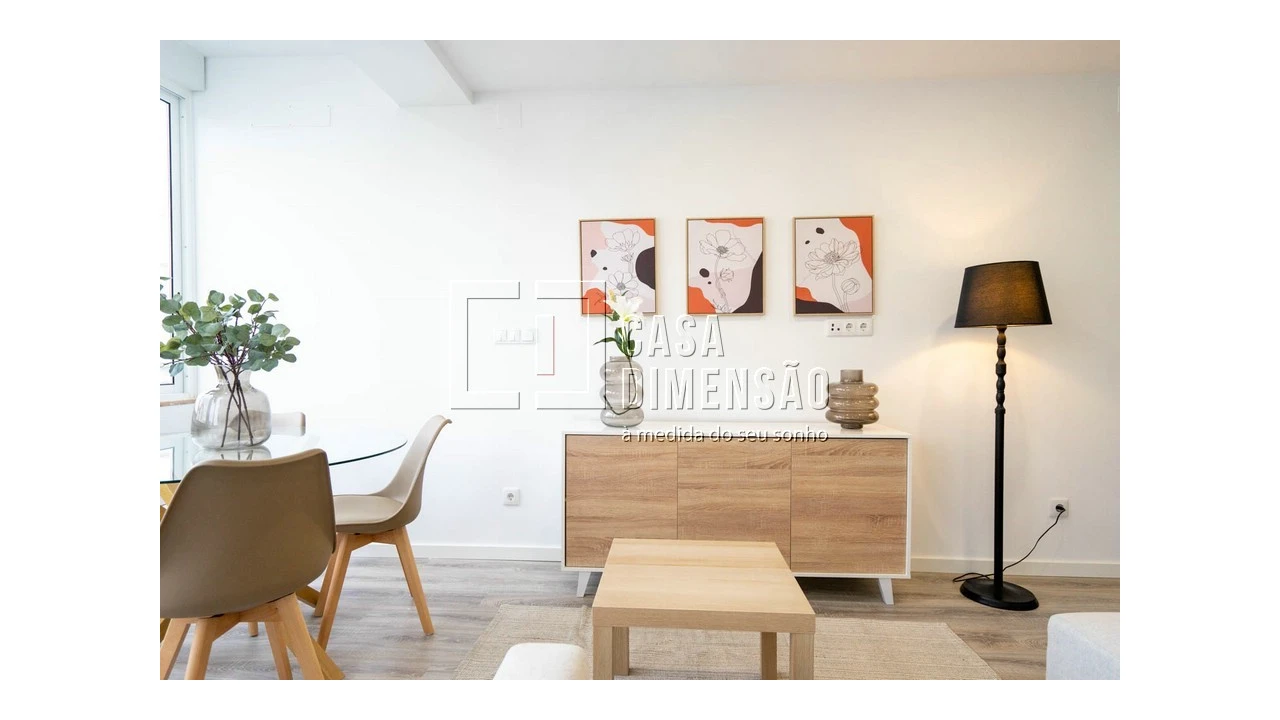 Apartamento T2 para Venda em Benfica Foto 5