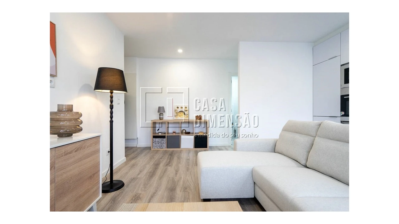 Apartamento T2 para Venda em Benfica Foto 6