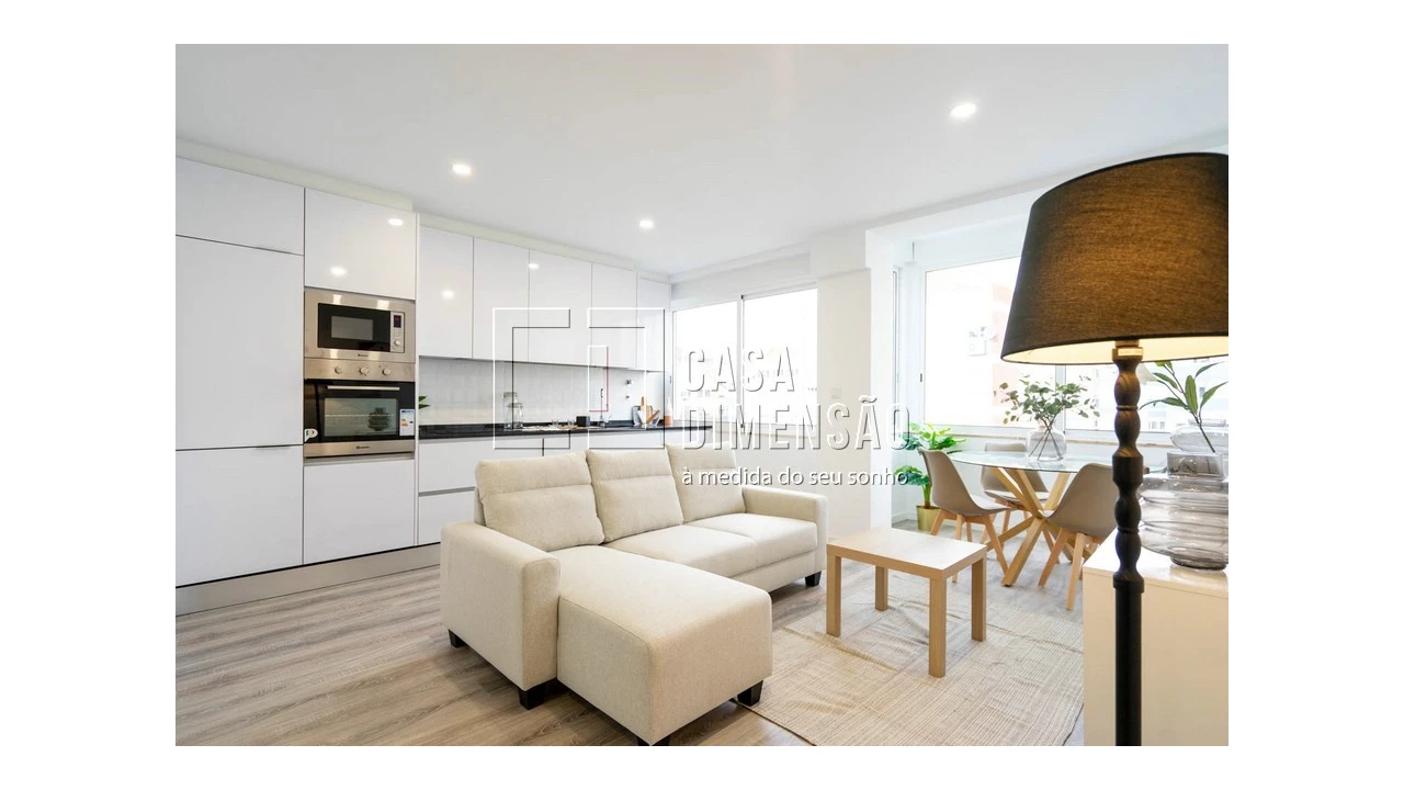 Apartamento T2 para Venda em Benfica Foto 8