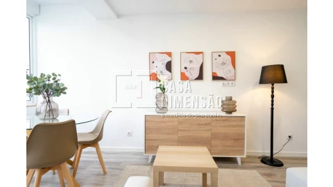 Apartamento T2 para Venda em Benfica