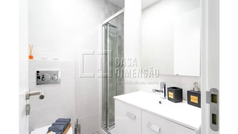 Apartamento T2 para Venda em Benfica