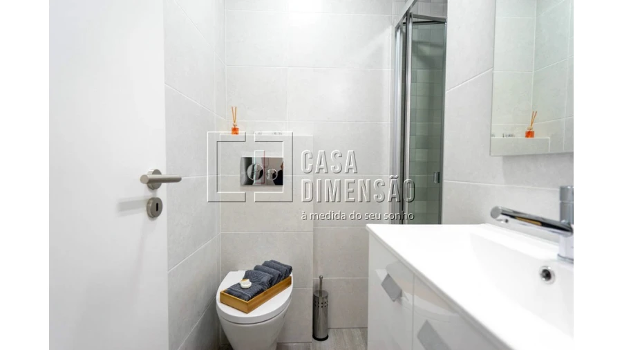 Apartamento T2 para Venda em Benfica Foto 29