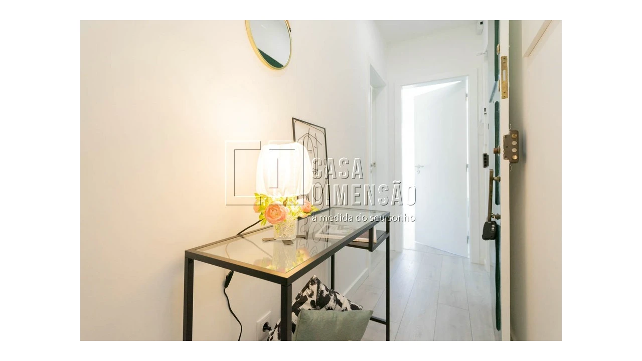 Apartamento T2 para Venda em Alvalade Foto 2