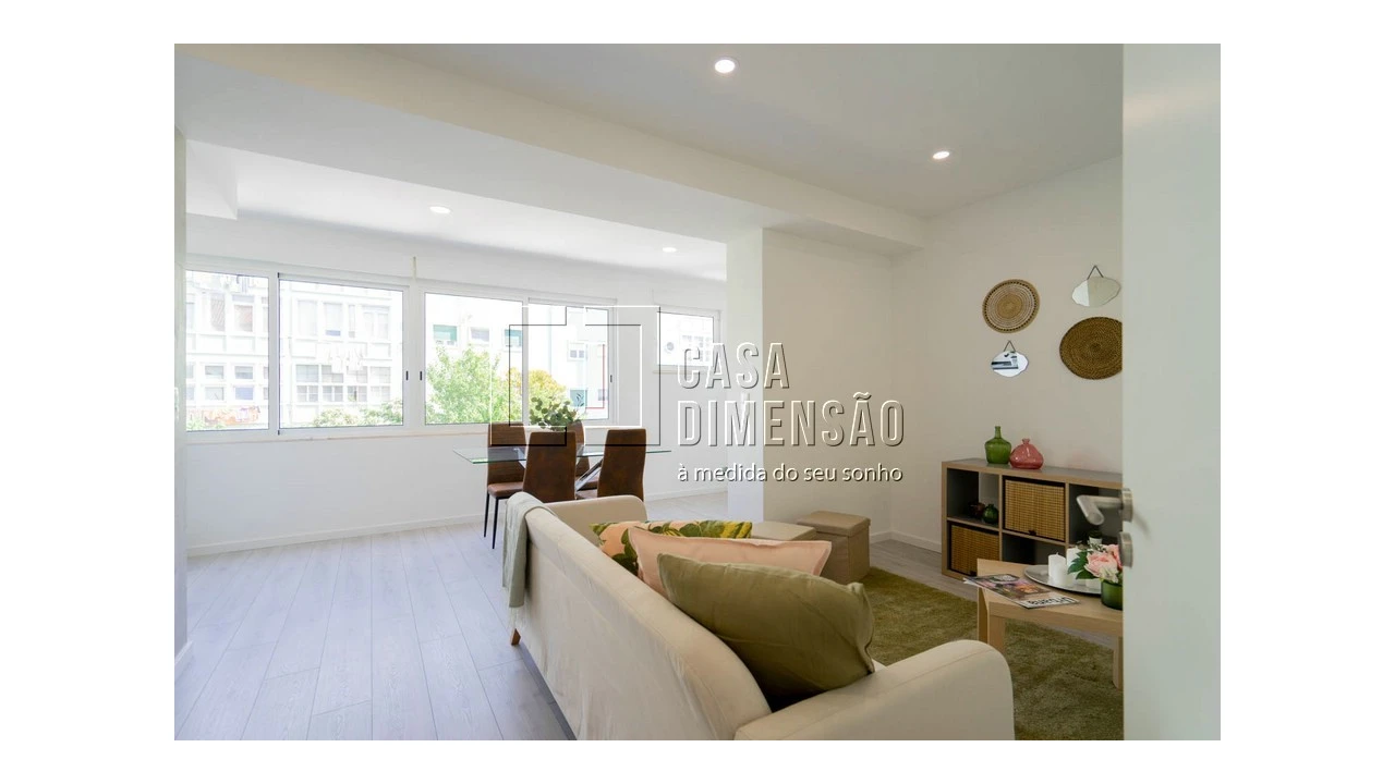 Apartamento T2 para Venda em Alvalade Foto 4