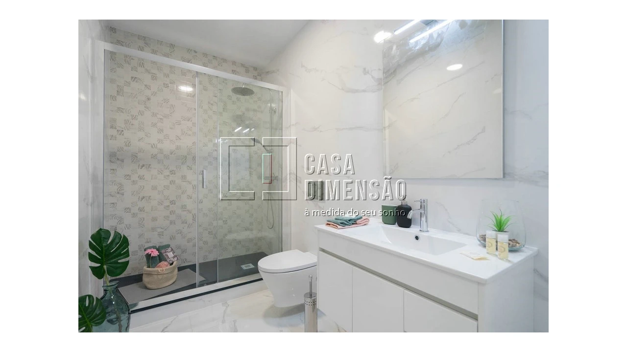 Apartamento T2 para Venda em Alvalade Foto 20