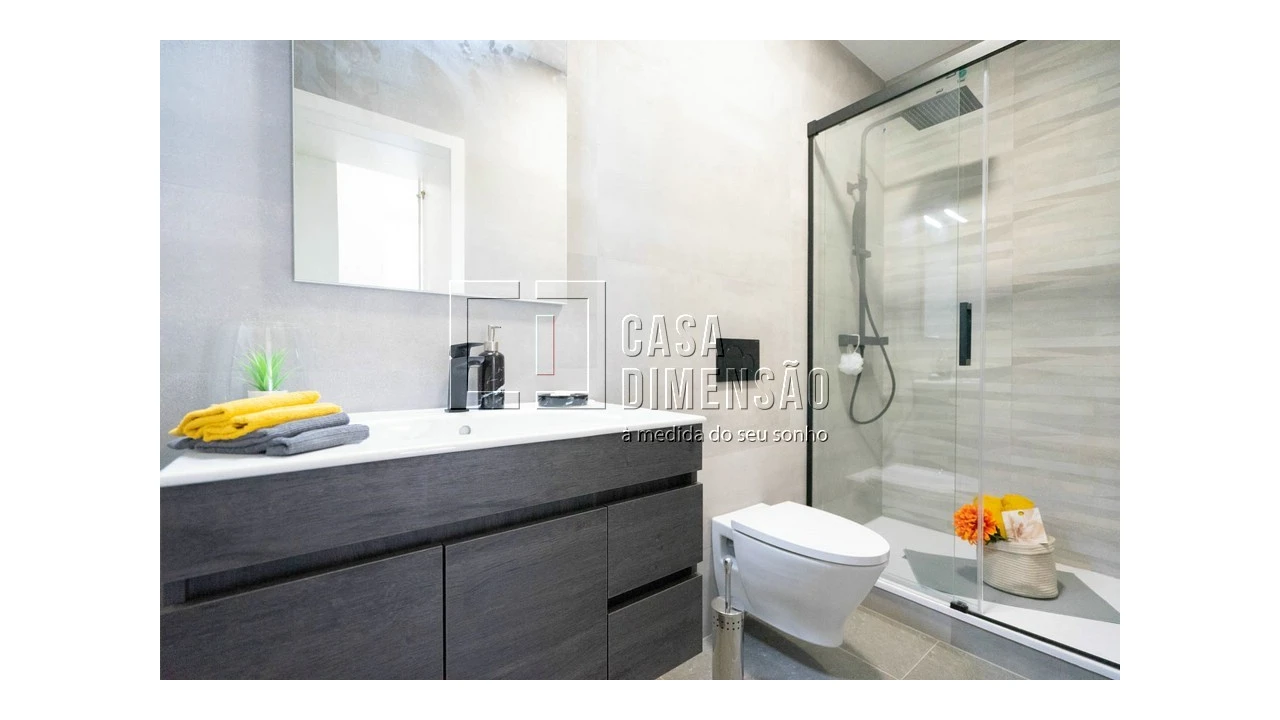 Apartamento T2 para Venda em Alvalade Foto 38