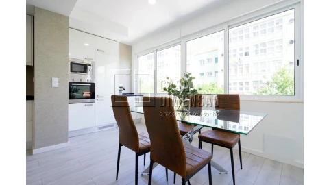 Apartamento T2 para Venda em Alvalade