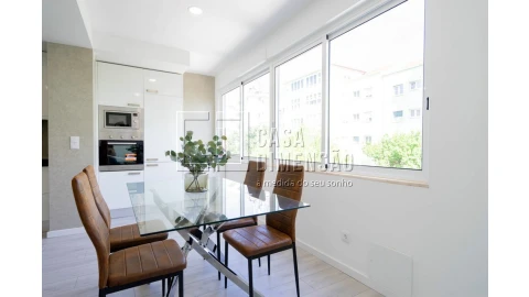 Apartamento T2 para Venda em Alvalade