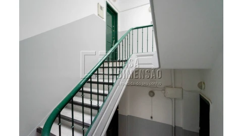 Apartamento T2 para Venda em Alvalade