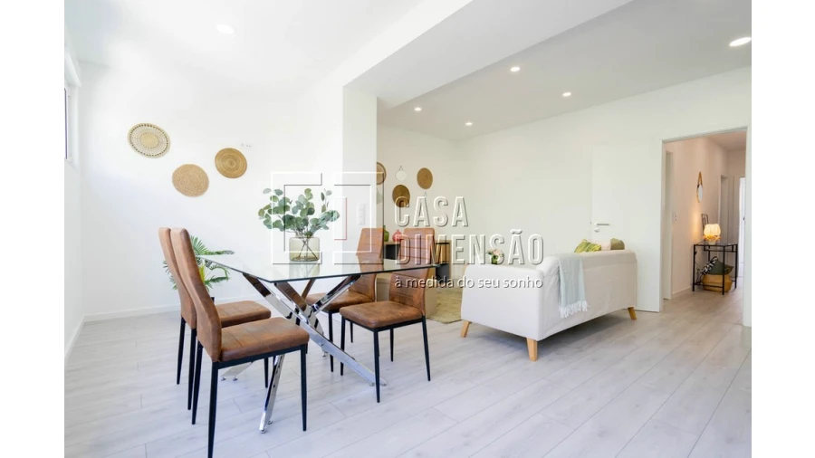 Apartamento T2 para Venda em Alvalade Foto 13